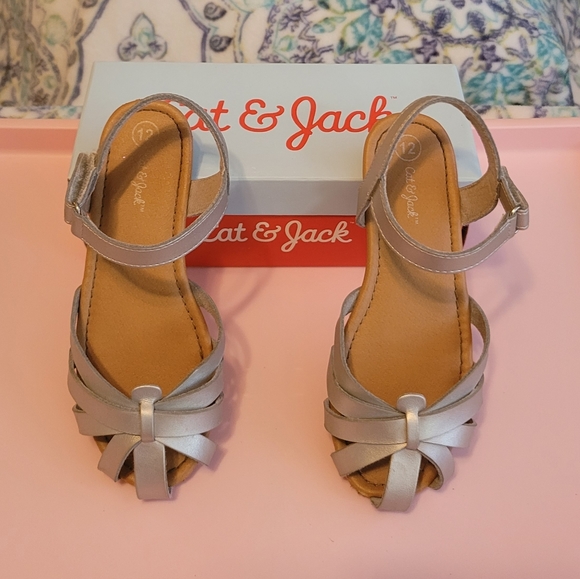 Cat & Jack Shoes Cat Jack Lil Girls Silver Shoes Sz 2 Poshmark